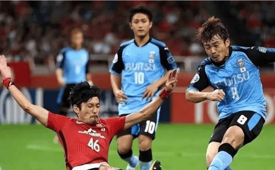 FC东京主场大胜，锁定下一轮比赛资格的简单介绍