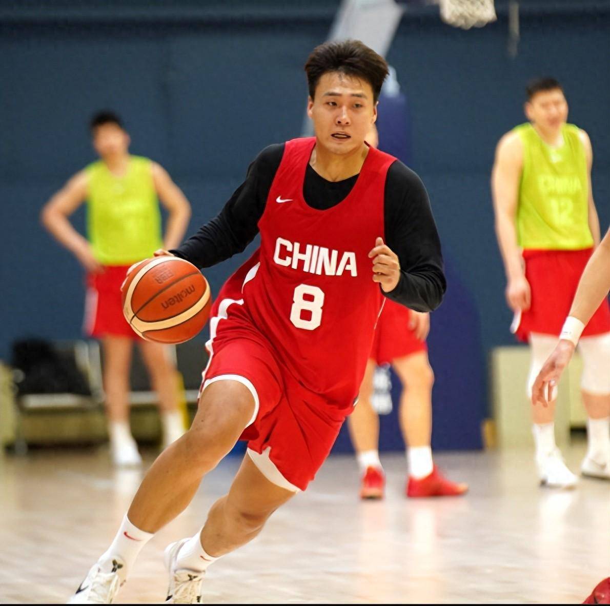 包含河南男篮大胜福建男篮，实力碾压对手表现抢眼的词条